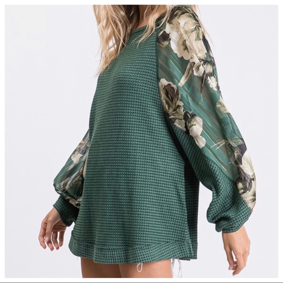 Solid waffle knit mix and matched boxy chic top - Picture 5 of 13